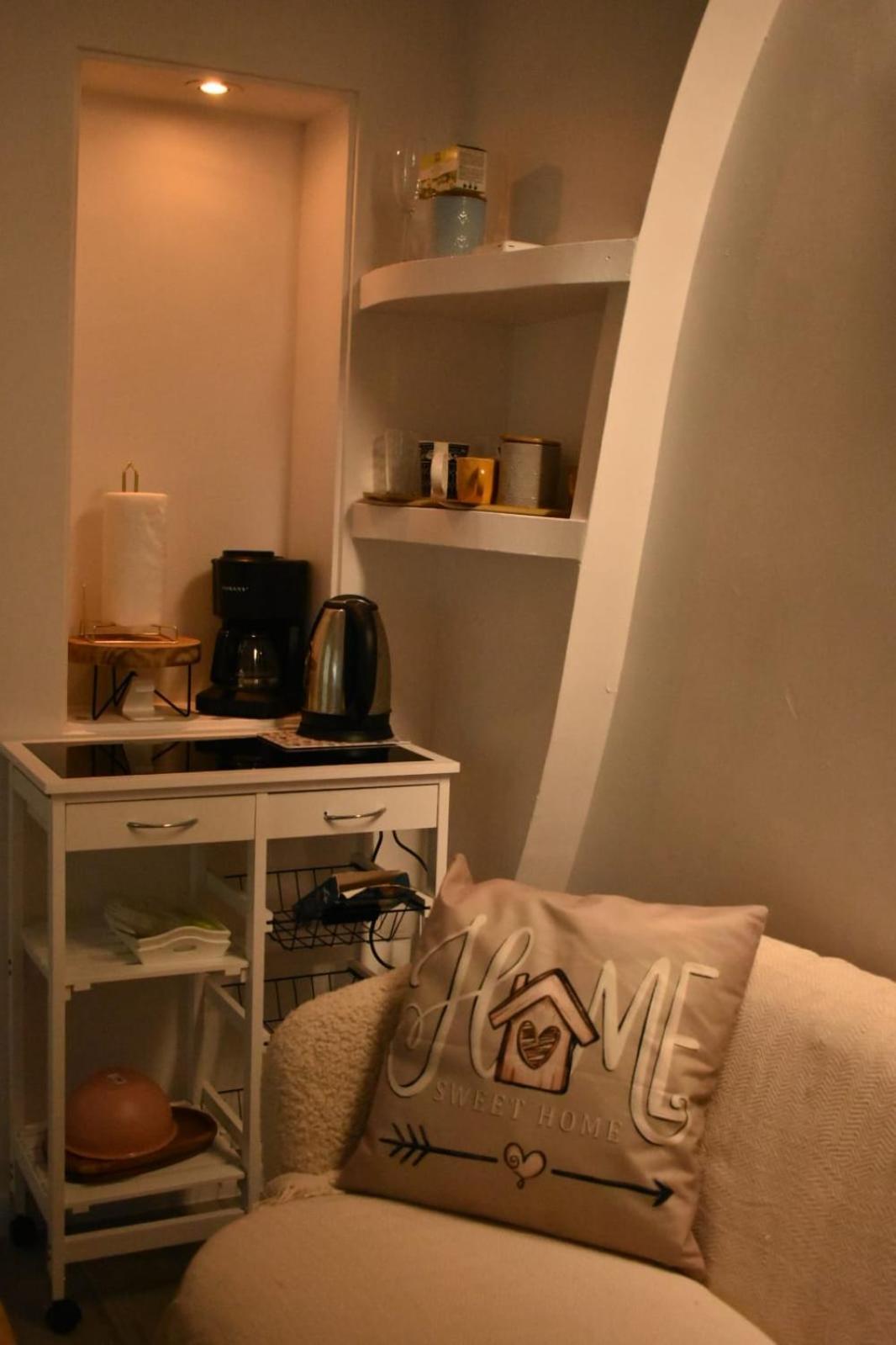 Anna's Apartment *